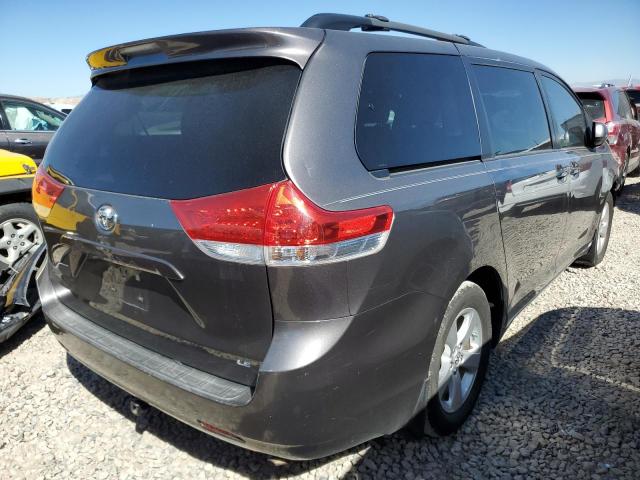 Photo 2 VIN: 5TDKK3DC7BS163754 - TOYOTA SIENNA LE 