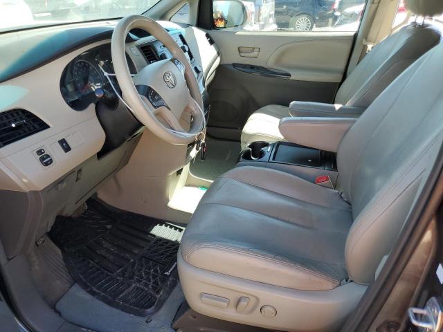 Photo 6 VIN: 5TDKK3DC7BS163754 - TOYOTA SIENNA LE 