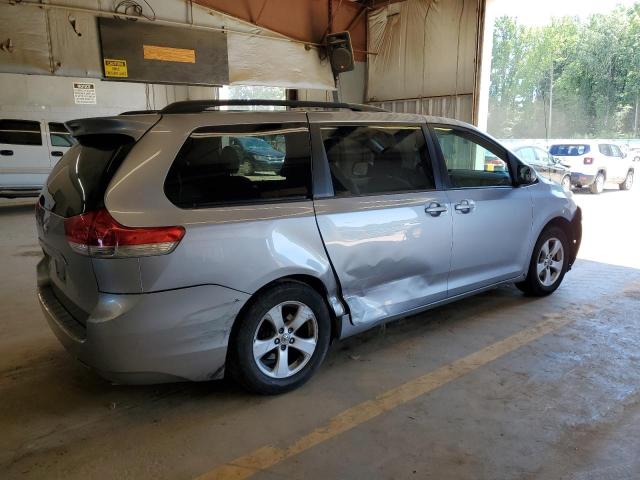 Photo 2 VIN: 5TDKK3DC7BS163771 - TOYOTA SIENNA LE 