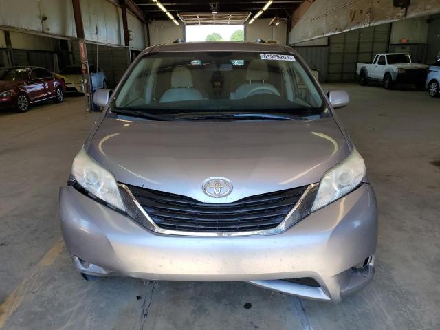 Photo 4 VIN: 5TDKK3DC7BS163771 - TOYOTA SIENNA LE 