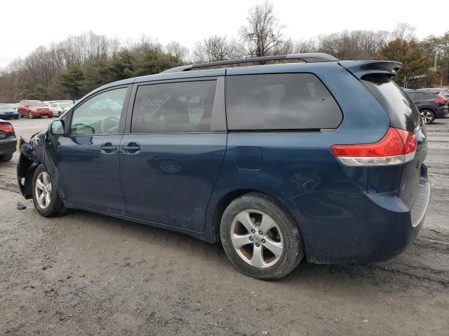 Photo 1 VIN: 5TDKK3DC7CS177588 - TOYOTA SIENNA LE 