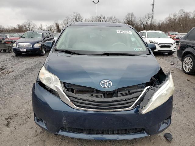 Photo 4 VIN: 5TDKK3DC7CS177588 - TOYOTA SIENNA LE 