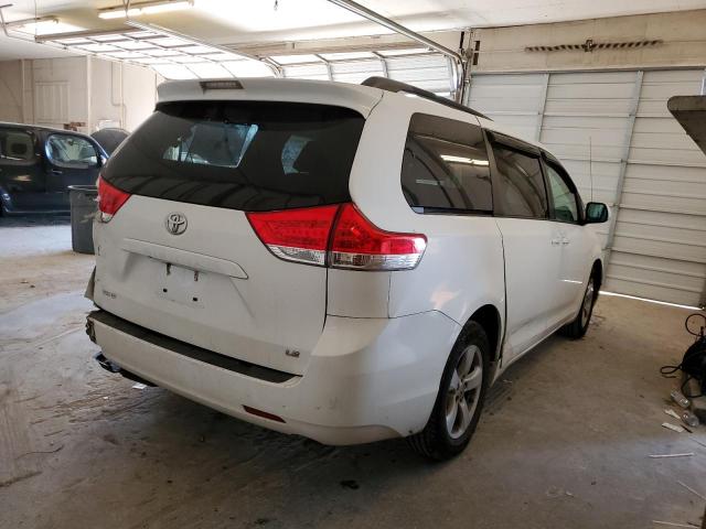 Photo 2 VIN: 5TDKK3DC7CS178059 - TOYOTA SIENNA LE 