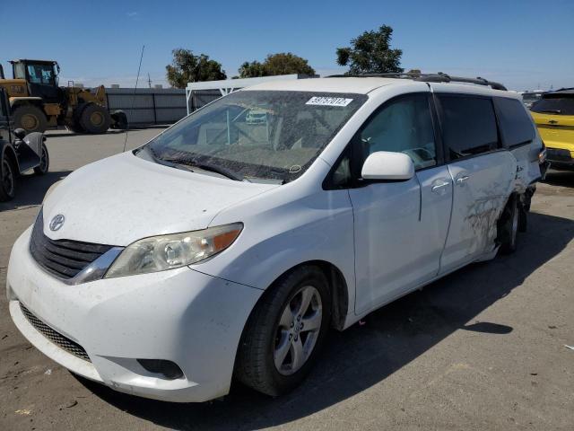 Photo 1 VIN: 5TDKK3DC7CS179325 - TOYOTA SIENNA LE 