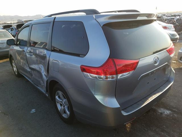 Photo 2 VIN: 5TDKK3DC7CS182712 - TOYOTA SIENNA LE 