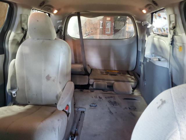 Photo 9 VIN: 5TDKK3DC7CS211464 - TOYOTA SIENNA LE 