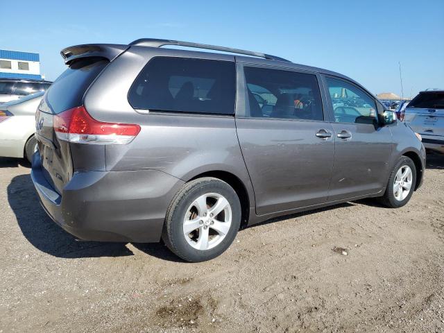 Photo 2 VIN: 5TDKK3DC7CS211559 - TOYOTA SIENNA LE 