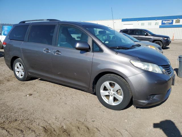 Photo 3 VIN: 5TDKK3DC7CS211559 - TOYOTA SIENNA LE 