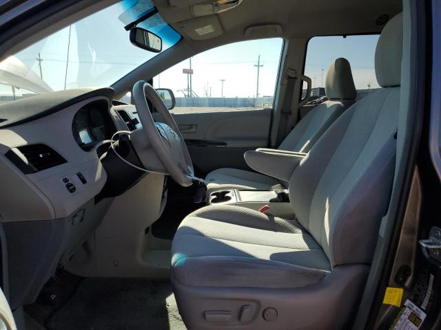 Photo 6 VIN: 5TDKK3DC7CS211559 - TOYOTA SIENNA LE 