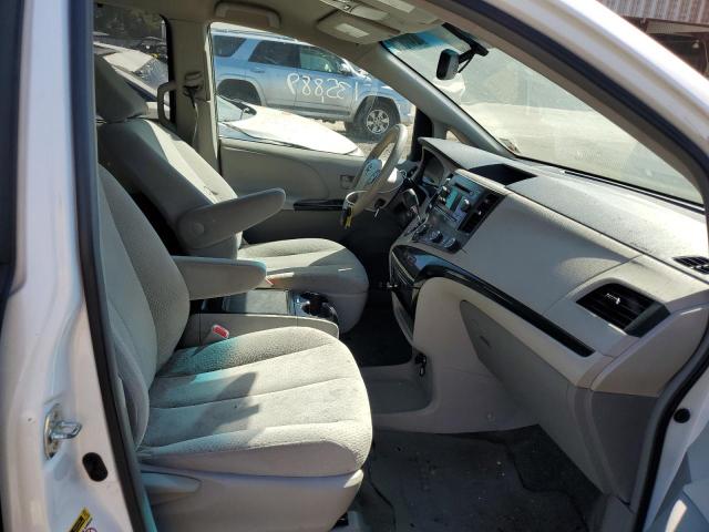 Photo 4 VIN: 5TDKK3DC7CS216423 - TOYOTA SIENNA LE 