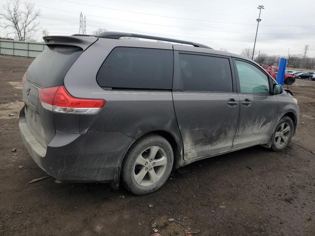 Photo 2 VIN: 5TDKK3DC7CS235537 - TOYOTA SIENNA LE 