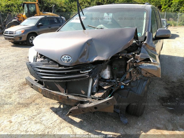 Photo 5 VIN: 5TDKK3DC7CS237305 - TOYOTA SIENNA 