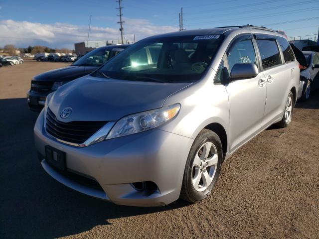 Photo 1 VIN: 5TDKK3DC7CS245856 - TOYOTA SIENNA LE 