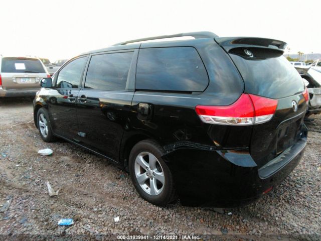 Photo 2 VIN: 5TDKK3DC7CS255500 - TOYOTA SIENNA 