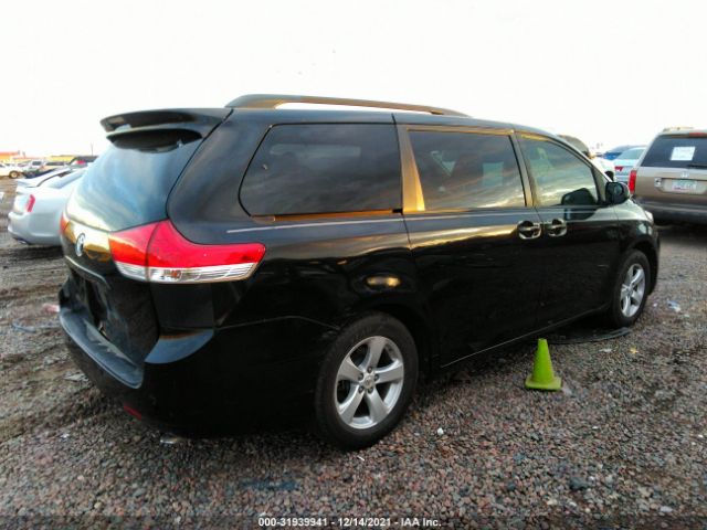 Photo 3 VIN: 5TDKK3DC7CS255500 - TOYOTA SIENNA 