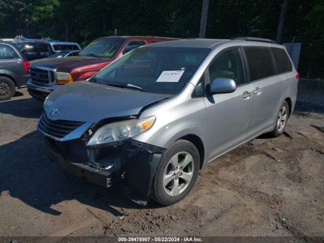 Photo 1 VIN: 5TDKK3DC7CS257702 - TOYOTA SIENNA 