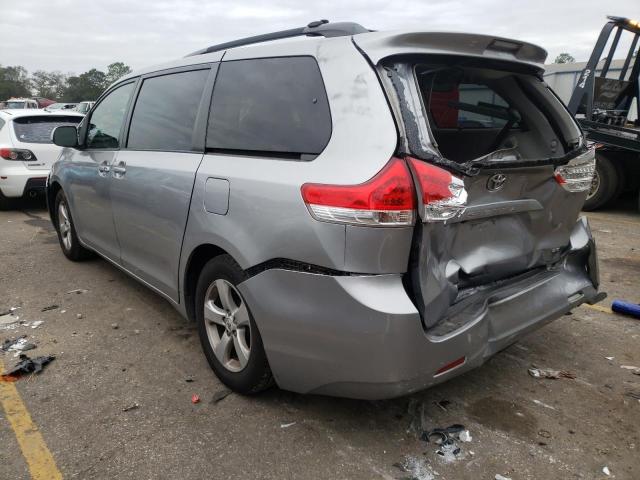 Photo 2 VIN: 5TDKK3DC7CS272104 - TOYOTA SIENNA 