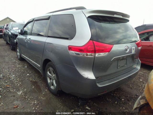 Photo 2 VIN: 5TDKK3DC7CS279893 - TOYOTA SIENNA 