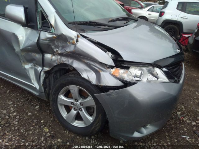 Photo 5 VIN: 5TDKK3DC7CS279893 - TOYOTA SIENNA 