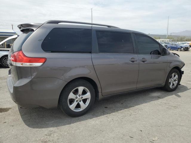 Photo 2 VIN: 5TDKK3DC7DS289518 - TOYOTA SIENNA LE 