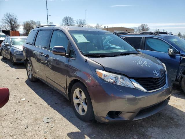 Photo 3 VIN: 5TDKK3DC7DS299966 - TOYOTA SIENNA LE 