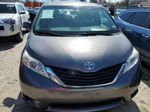 Photo 4 VIN: 5TDKK3DC7DS299966 - TOYOTA SIENNA LE 