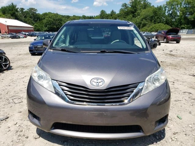 Photo 4 VIN: 5TDKK3DC7DS301893 - TOYOTA SIENNA LE 