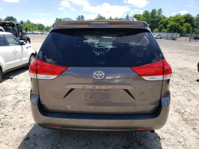 Photo 5 VIN: 5TDKK3DC7DS301893 - TOYOTA SIENNA LE 