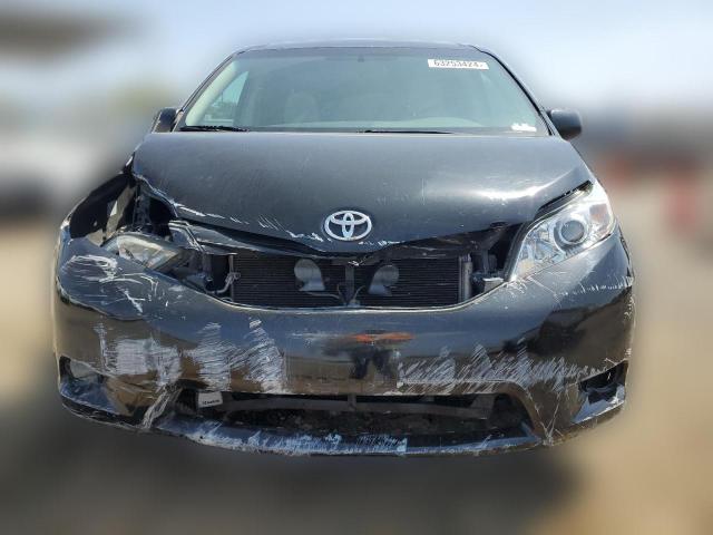 Photo 4 VIN: 5TDKK3DC7DS322601 - TOYOTA SIENNA LE 