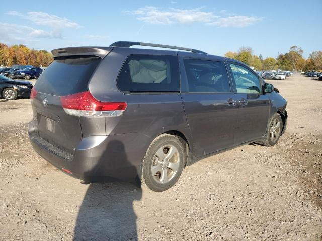 Photo 2 VIN: 5TDKK3DC7DS329354 - TOYOTA SIENNA LE 