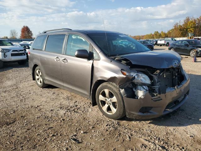 Photo 3 VIN: 5TDKK3DC7DS329354 - TOYOTA SIENNA LE 