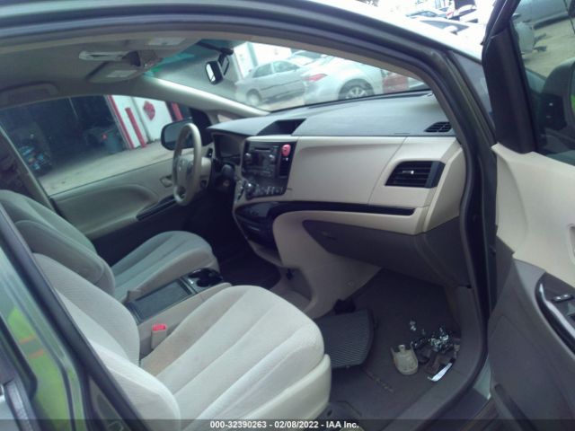 Photo 4 VIN: 5TDKK3DC7DS336630 - TOYOTA SIENNA 