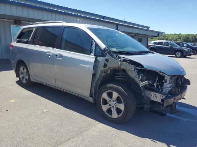 Photo 3 VIN: 5TDKK3DC7DS340029 - TOYOTA SIENNA LE 