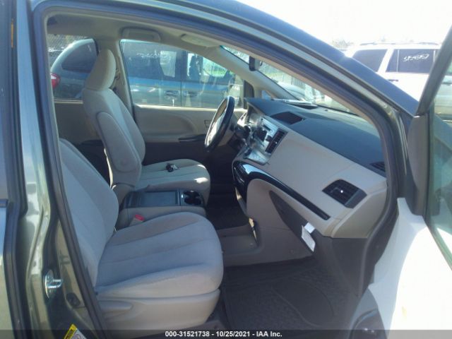 Photo 4 VIN: 5TDKK3DC7DS341066 - TOYOTA SIENNA 