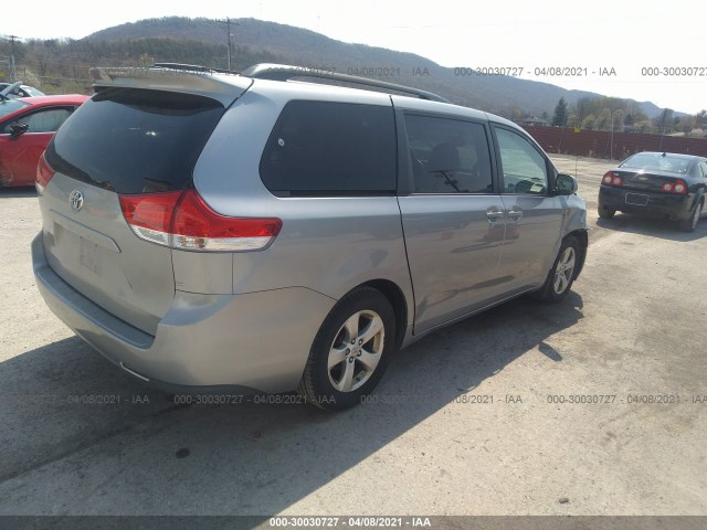 Photo 3 VIN: 5TDKK3DC7DS354108 - TOYOTA SIENNA 