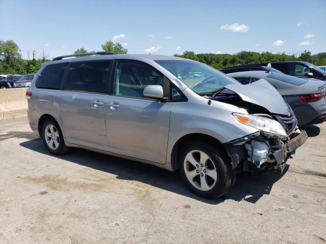 Photo 3 VIN: 5TDKK3DC7DS358241 - TOYOTA SIENNA LE 