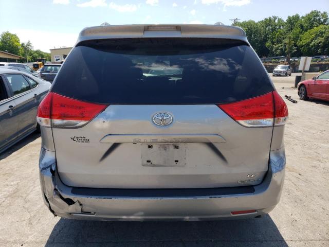 Photo 5 VIN: 5TDKK3DC7DS358241 - TOYOTA SIENNA LE 