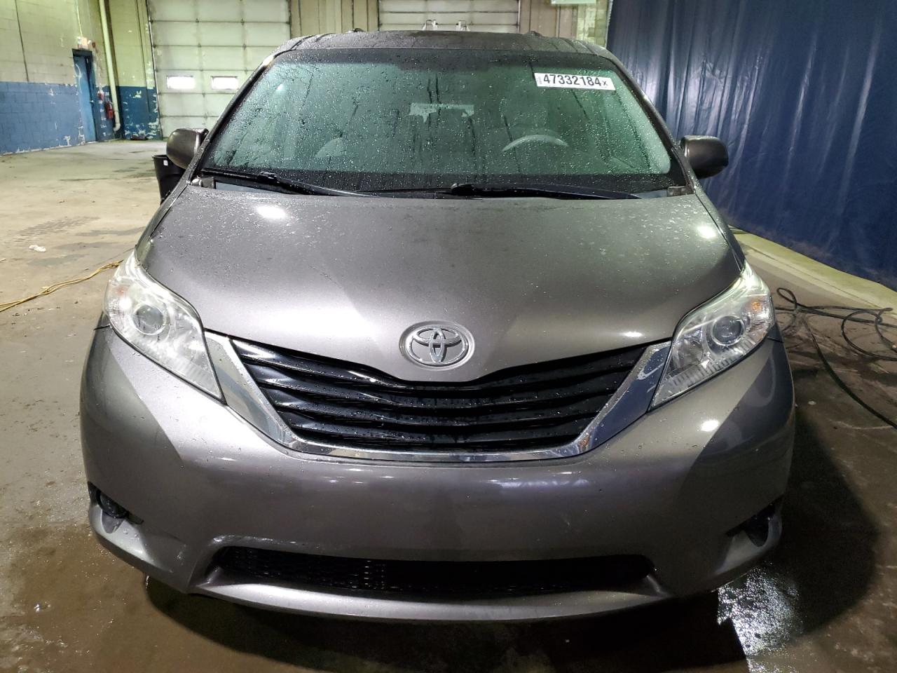 Photo 4 VIN: 5TDKK3DC7DS364461 - TOYOTA SIENNA 