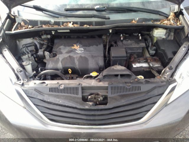 Photo 9 VIN: 5TDKK3DC7DS379848 - TOYOTA SIENNA 