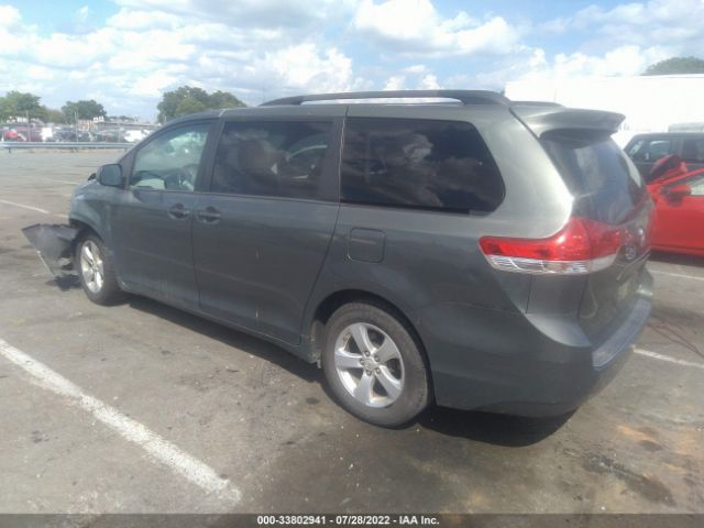 Photo 2 VIN: 5TDKK3DC7DS380708 - TOYOTA SIENNA 