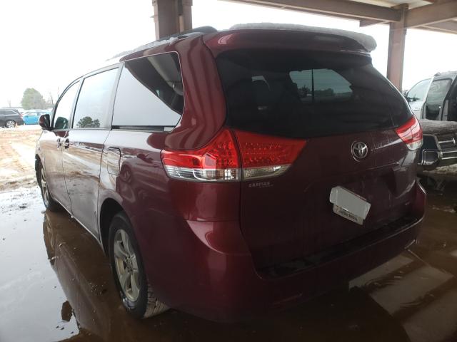 Photo 2 VIN: 5TDKK3DC7DS382927 - TOYOTA SIENNA LE 