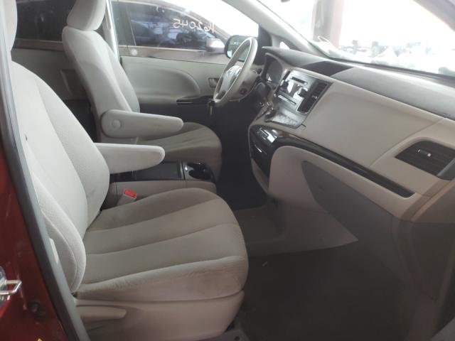 Photo 4 VIN: 5TDKK3DC7DS382927 - TOYOTA SIENNA LE 