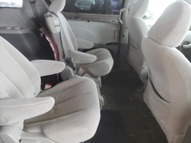 Photo 5 VIN: 5TDKK3DC7DS382927 - TOYOTA SIENNA LE 