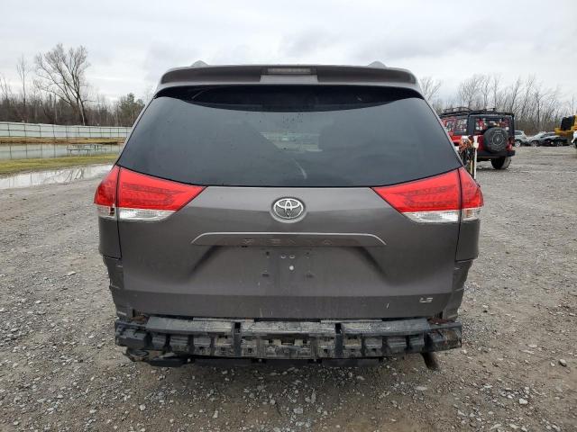 Photo 5 VIN: 5TDKK3DC7DS385584 - TOYOTA SIENNA LE 