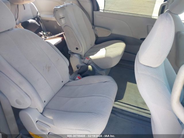 Photo 7 VIN: 5TDKK3DC7ES408282 - TOYOTA SIENNA 