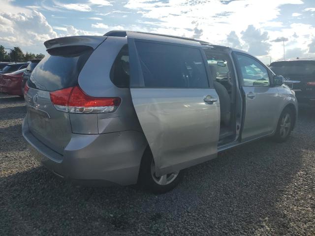 Photo 2 VIN: 5TDKK3DC7ES413059 - TOYOTA SIENNA LE 