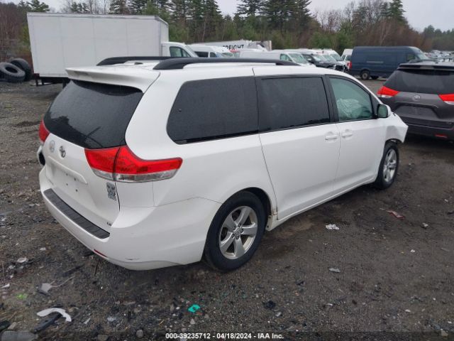 Photo 3 VIN: 5TDKK3DC7ES414633 - TOYOTA SIENNA 