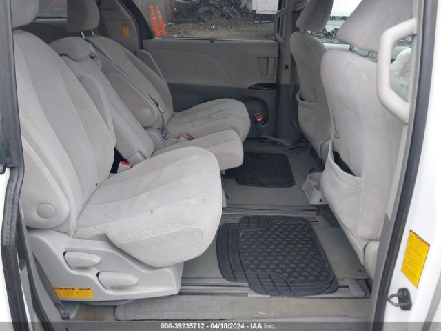 Photo 7 VIN: 5TDKK3DC7ES414633 - TOYOTA SIENNA 