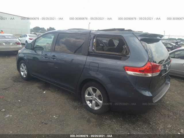 Photo 2 VIN: 5TDKK3DC7ES433067 - TOYOTA SIENNA 