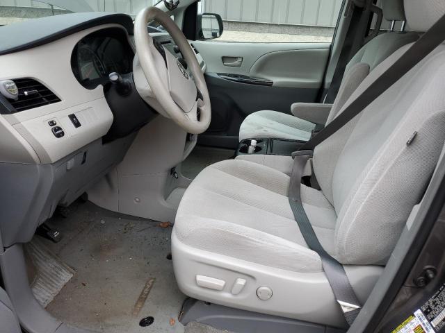 Photo 6 VIN: 5TDKK3DC7ES462083 - TOYOTA SIENNA LE 